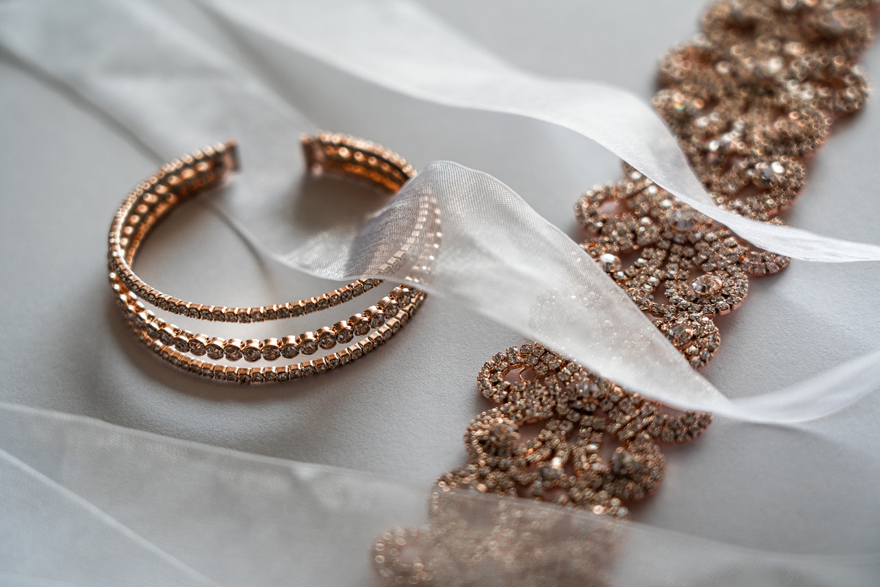 Perforering øre Ubarmhjertig Lær at lave dine egne smykker – Hedegaards smukke bolig inspiration